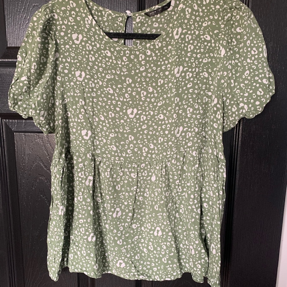 Women’s shirt